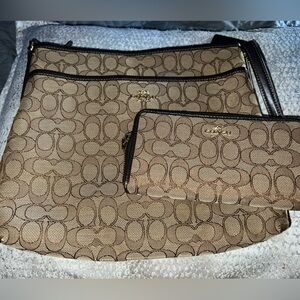 Coach purse and wallet set